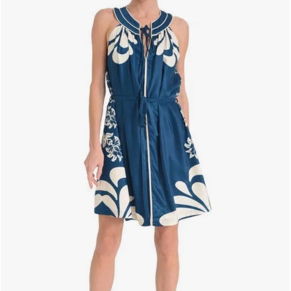 Ciebon floral dress in size small - Picture 1 of 7